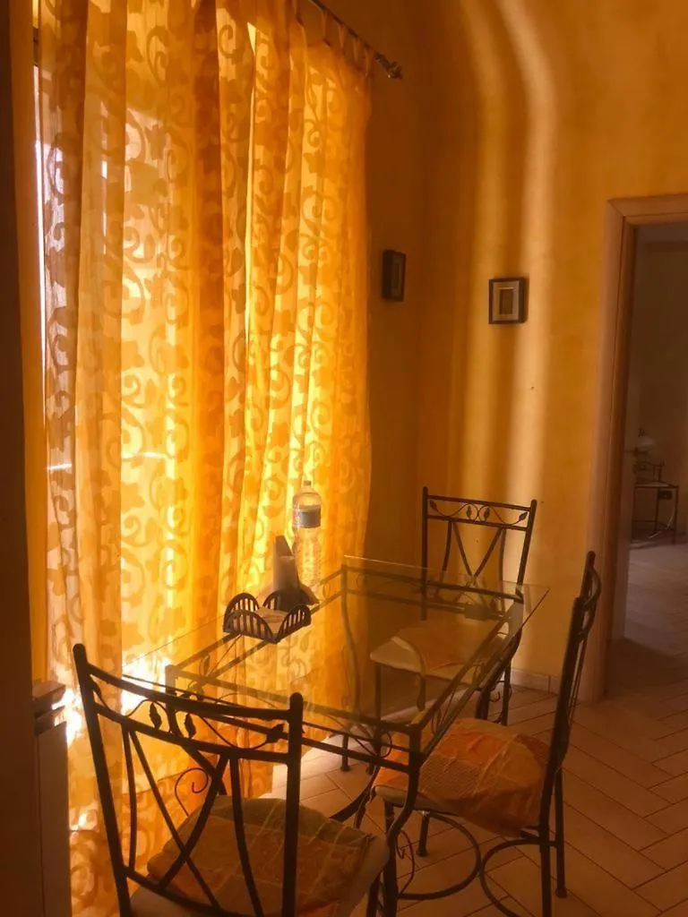 I Tre Angeli Διαμέρισμα Κατάνια 0*,